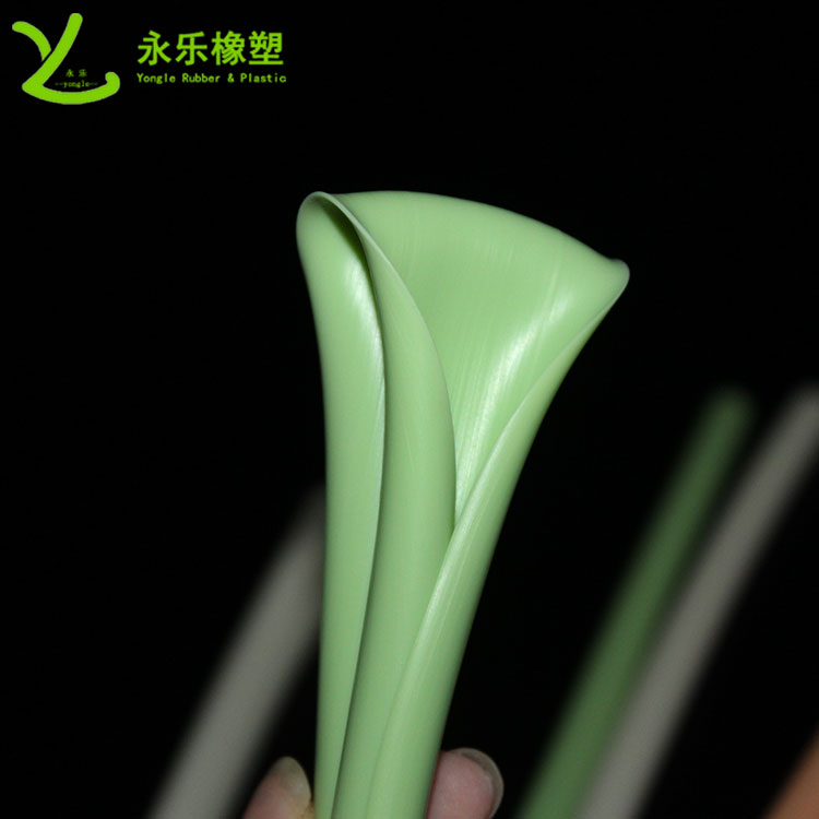 硅膠吸管，擠出異形硅膠吸管，食品級(jí)硅膠吸管